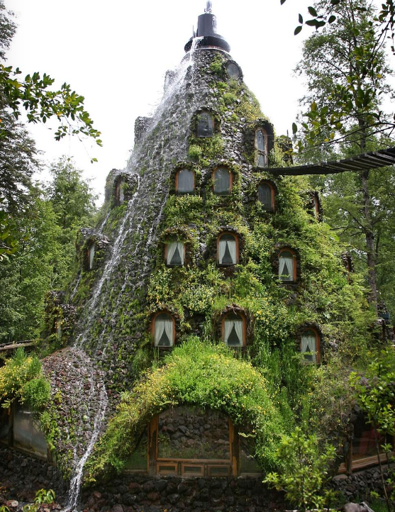 Hotel di dalam air terjun © 2016 berbagai sumber