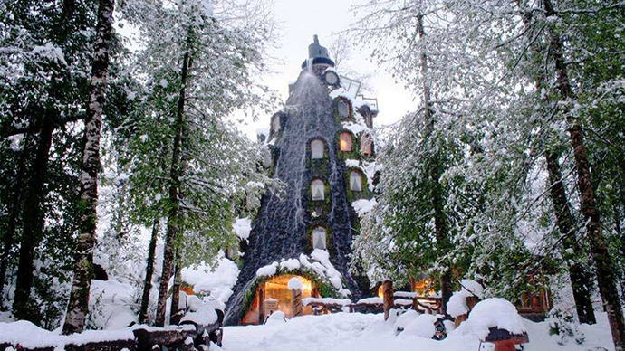 Hotel di dalam air terjun © 2016 berbagai sumber