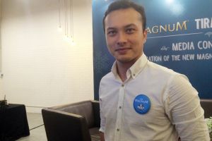 Hobi makanan manis, Nicholas Saputra tak takut gemuk. 