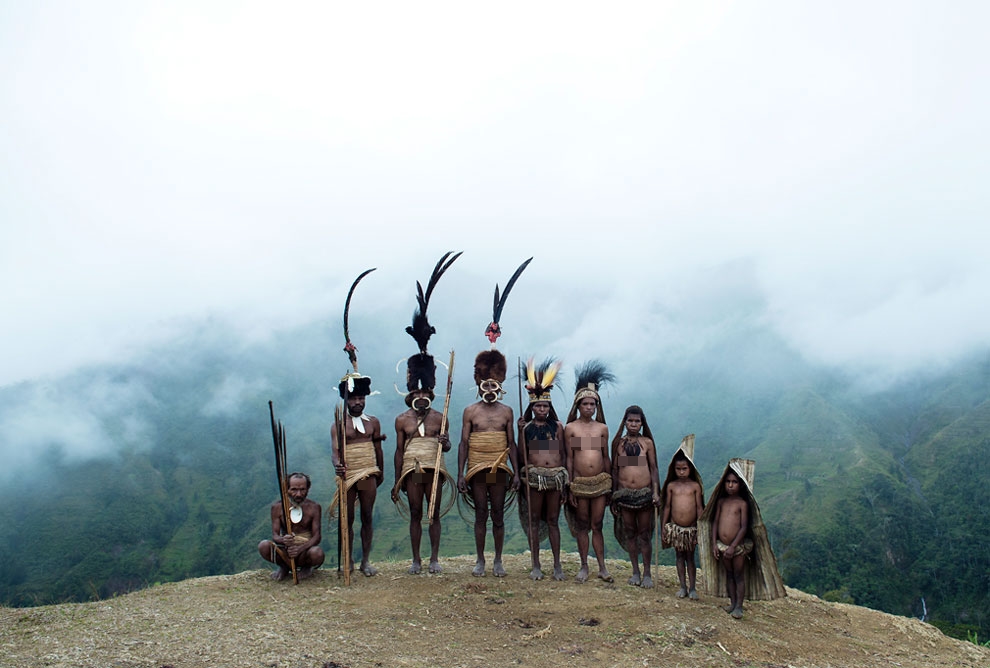 15 Foto suku pedalaman ini eksotis banget, dijamin bikin takjub