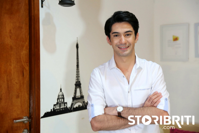 Reza Rahadian © 2016 brilio.net Reza Rahadian © 2016 brilio.net