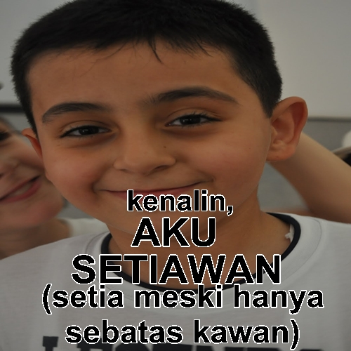 meme kenalin aku  © 2016 brilio.net