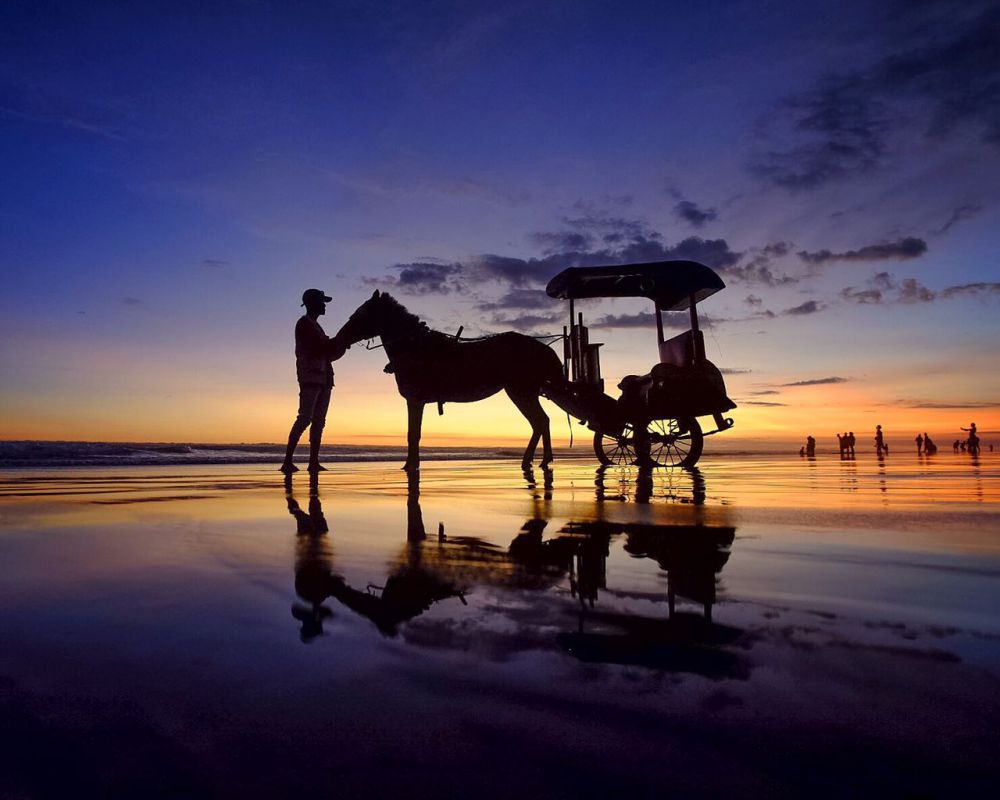 10 Foto cantiknya sunrise dan sunset di Yogyakarta, hunting yuk?