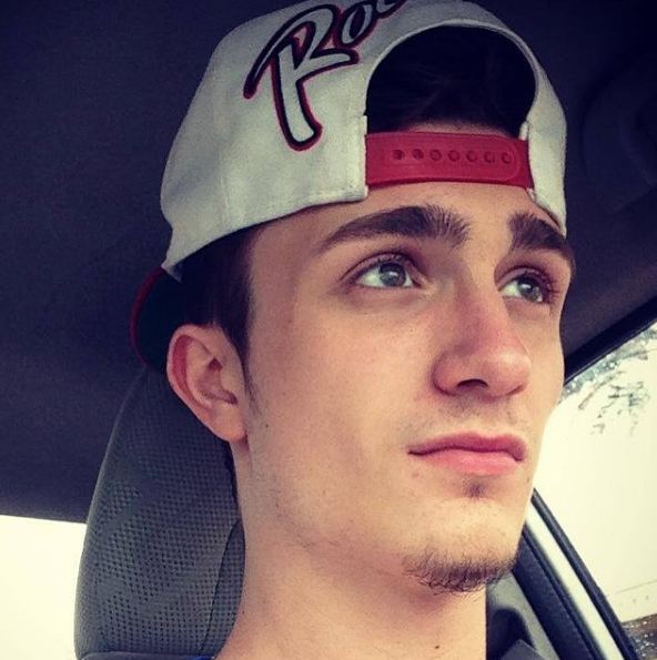 foto ganteng Fatih Seferagic © 2016 Instagram