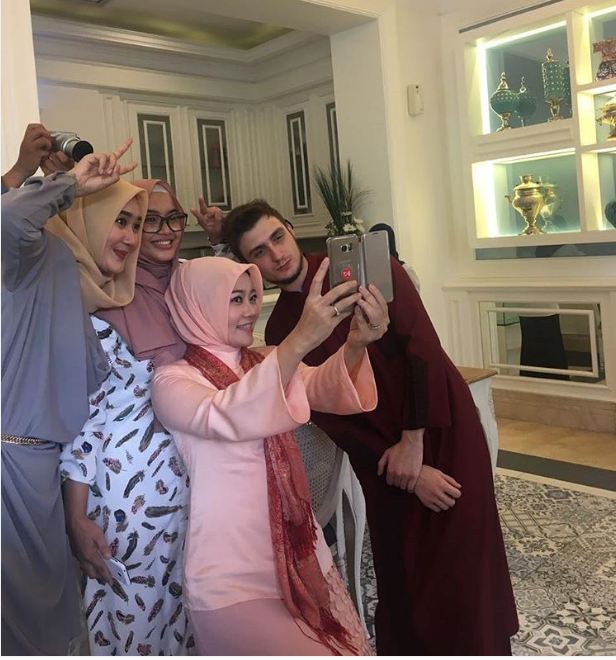 seleb foto fatih © 2016 brilio.net