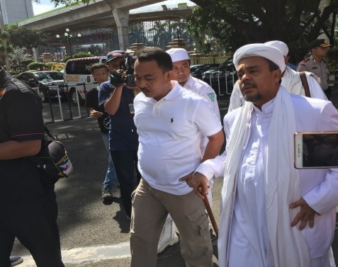 5 kisah menarik menjelang sidang perkara Ahok © 2016 berbagai sumber 5 kisah menarik menjelang sidang perkara Ahok © 2016 berbagai sumber