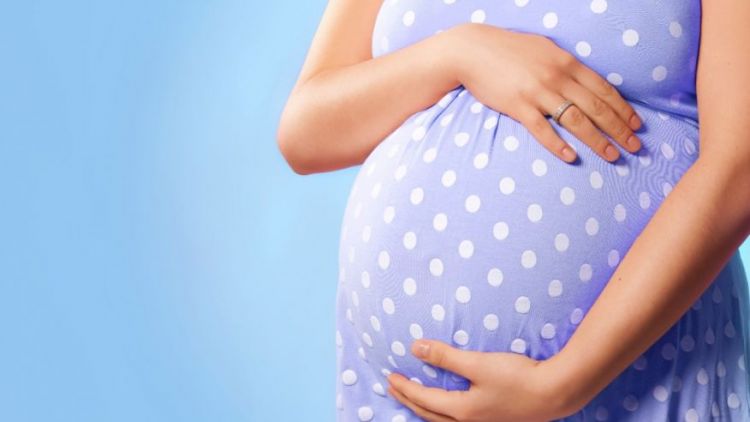Hambatan Dalam Mengakses Layanan Kesehatan dan Risiko Komplikasi Kehamilan di Indonesia