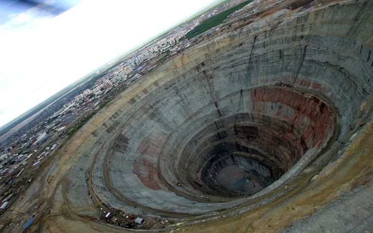 12 Potret lubang di permukaan bumi ini bikin takjub sekaligus bergidik