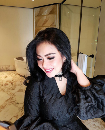 Artis tajir dari lahir 1-6 © 2016 brilio.net