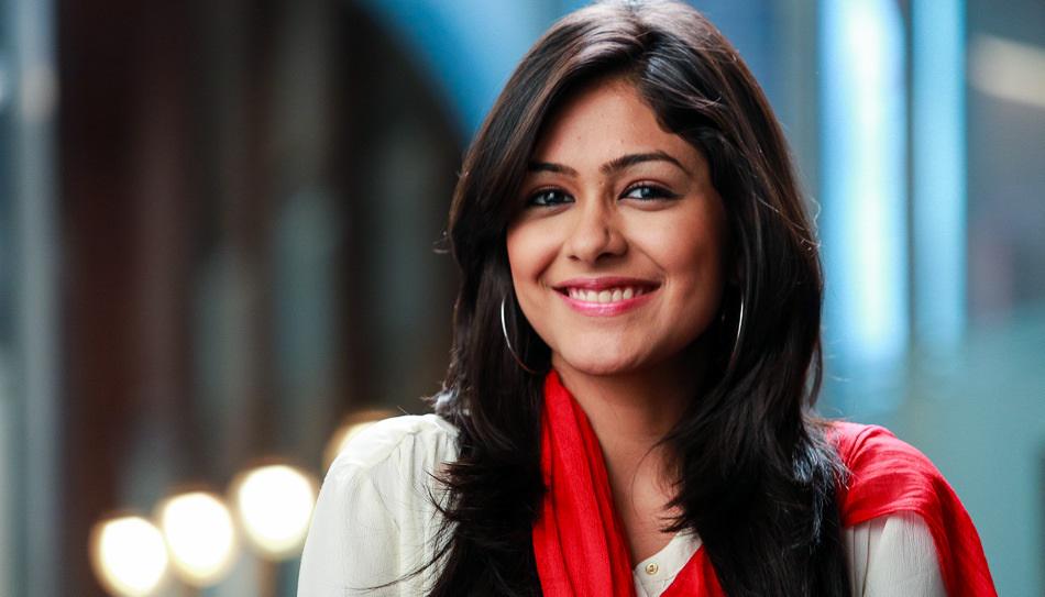 mrunal  ininstagram/@mrunalofficial2016 mrunal  ininstagram/@mrunalofficial2016