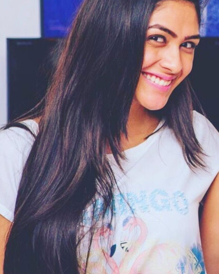 mrunal  ininstagram/@mrunalofficial2016 mrunal  ininstagram/@mrunalofficial2016