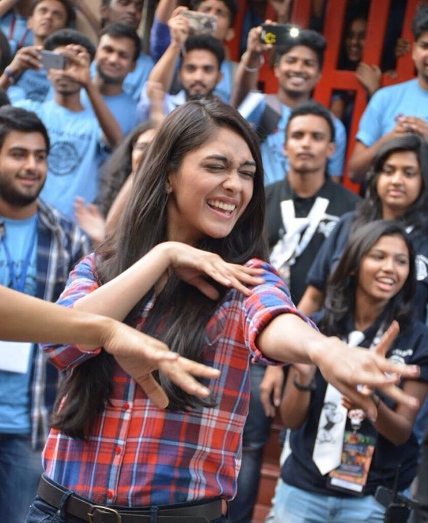 mrunal  ininstagram/@mrunalofficial2016 mrunal  ininstagram/@mrunalofficial2016