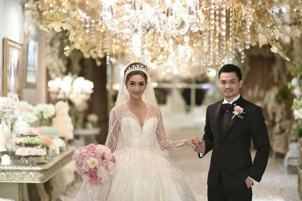 6 Pernikahan seleb ini dianggap 'marriage goals' banget, bikin iri deh