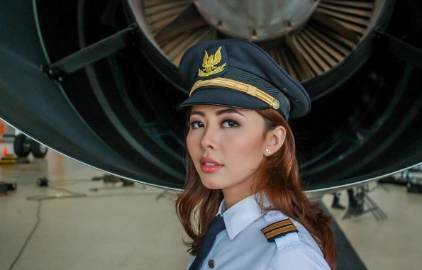Patricia Yora, si cantik yang jadi pilot wanita termuda di Indonesia