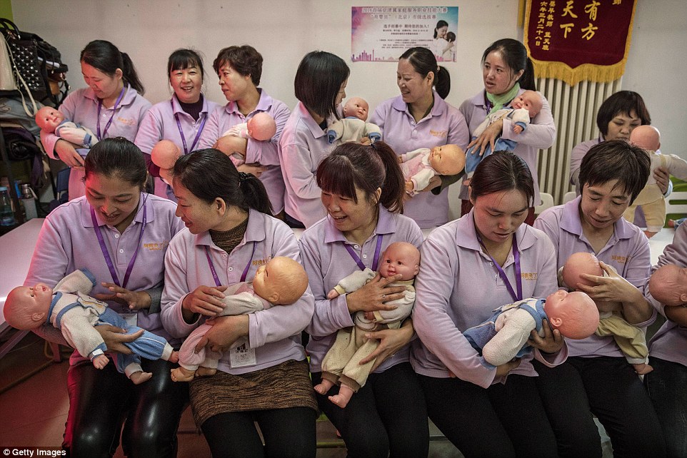 Tingkat kelahiran meningkat, gaji baby sitter di China bikin melongo