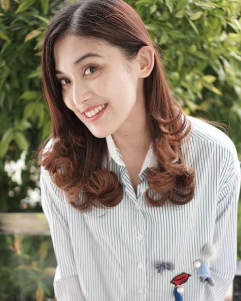 Kartika Dewi © 2016 instagram.com/kartikadewi20