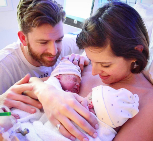 Ayah dan empat putrinya 1-14 © 2016 @father_of_daughters Ayah dan empat putrinya 1-14 © 2016 @father_of_daughters