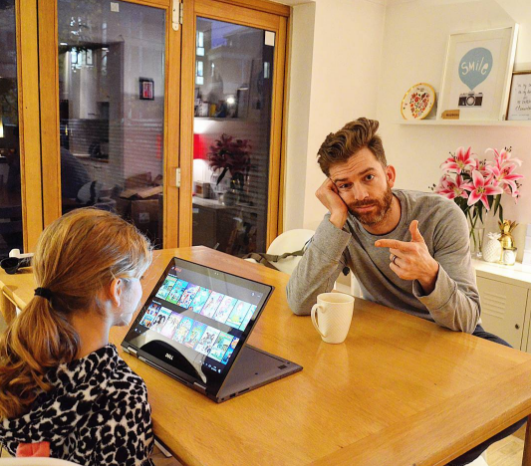 Ayah dan empat putrinya 1-14 © 2016 @father_of_daughters Ayah dan empat putrinya 1-14 © 2016 @father_of_daughters