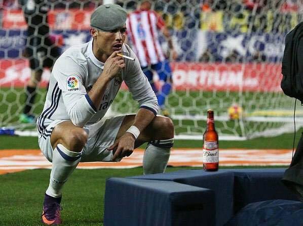 seleb CR7 Troll Football