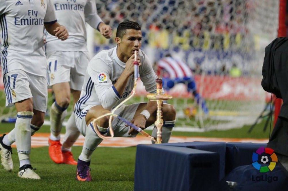 seleb CR7 Troll Football