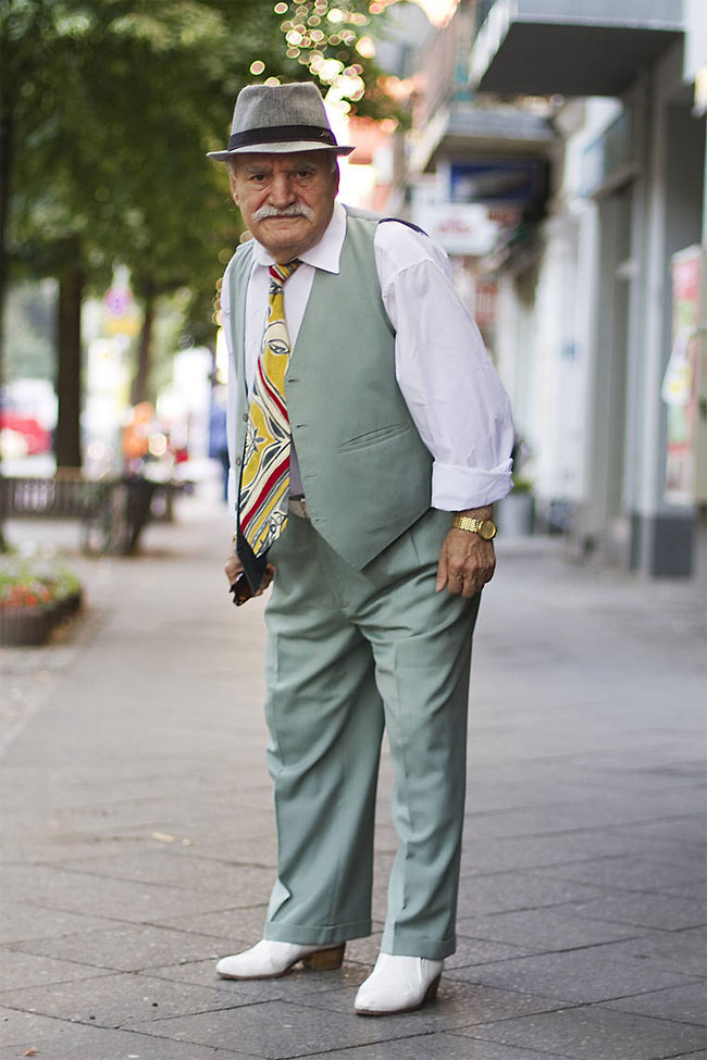 Intip yuk 13 gaya kakek penjahit yang fashionable abis