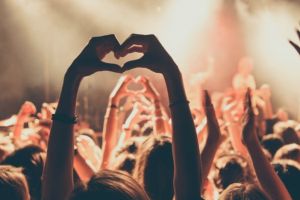 Jenis musik apa sih yang paling nunjukin gaya kamu berpakaian?