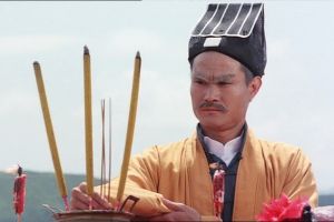 12 Foto perjalanan karier Lam Ching-ying si pawang vampir, legendaris