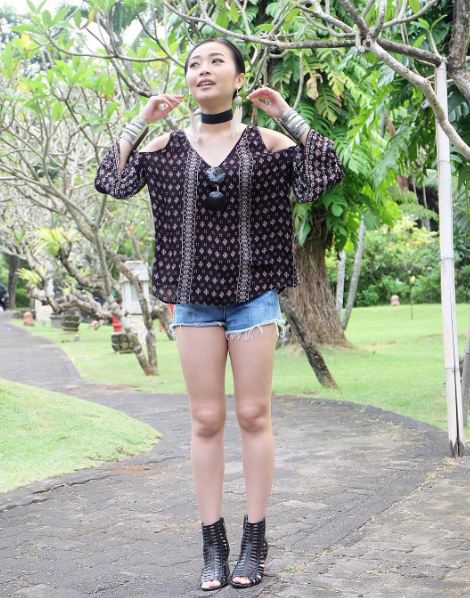 Gaya ala Rinni Wulandari  © 2016 Instagram