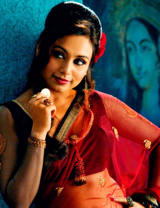16 Penampilan Rani Mukerji si Tina Kuch Kuch Hota Hai, cantiknya awet