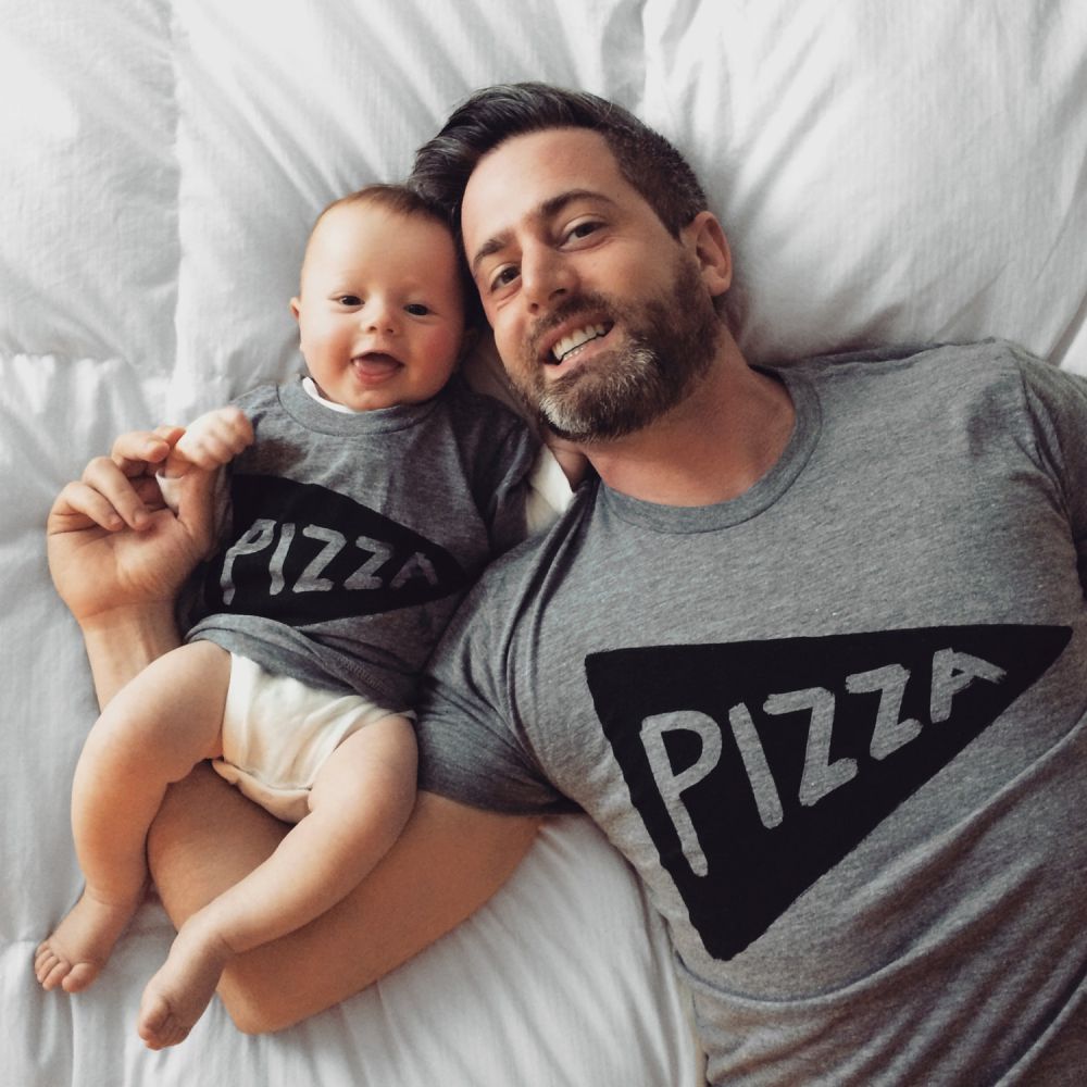 15 Foto kembaran baju ayah dan anak laki-lakinya ini kompak banget