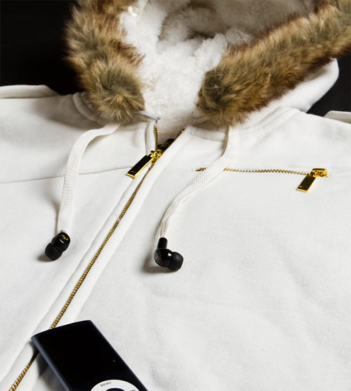 Wearable gadget © 2016 brilio.net