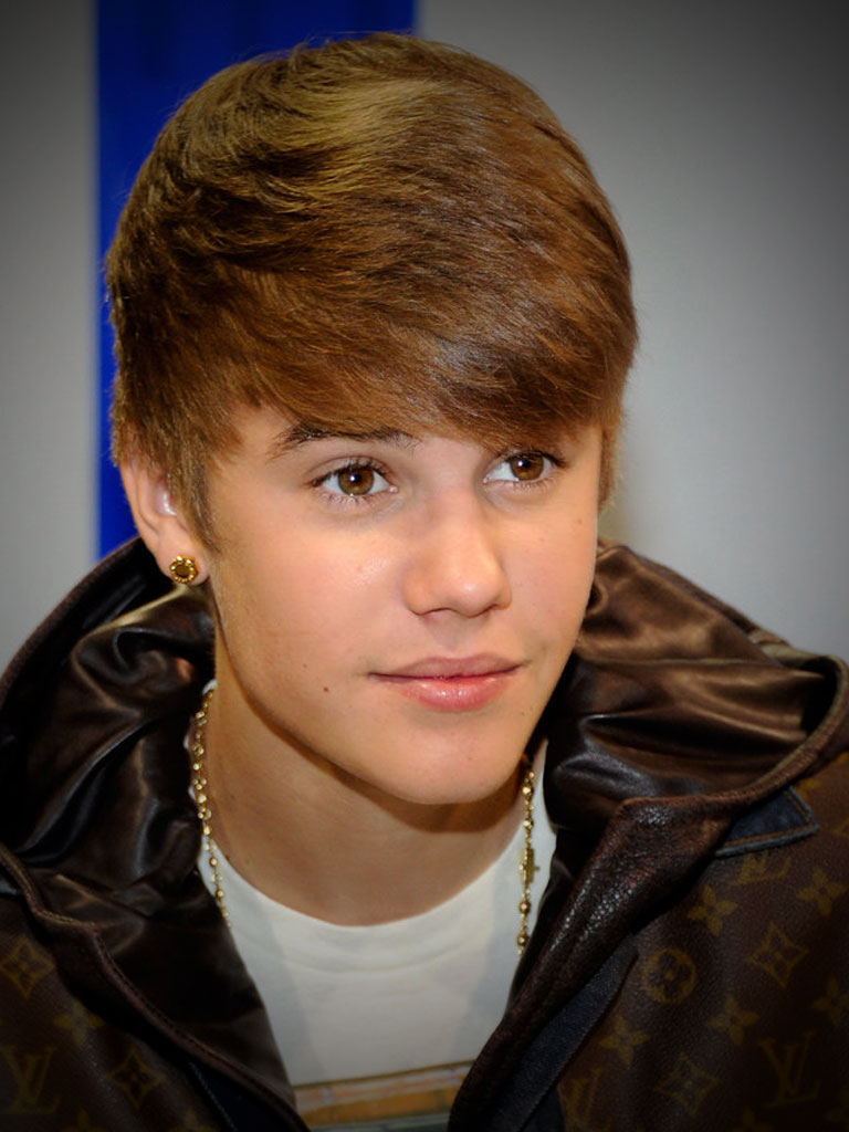 7 Gaya rambut Justin Bieber dari masa ke masa  mana favoritmu 