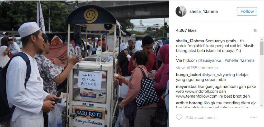 makan dan minum aksi damai 212 © 2016 brilio.net makan dan minum aksi damai 212 © 2016 brilio.net