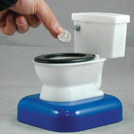 bentuk celengan aneh © 2016 brilio.net