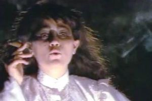 10 Artis kondang ini identik dengan peran hantu, siapa idolamu?