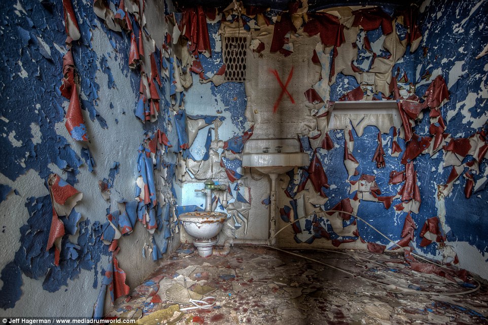 13 Foto kondisi mencekam bangunan bekas penjara, seram bikin merinding