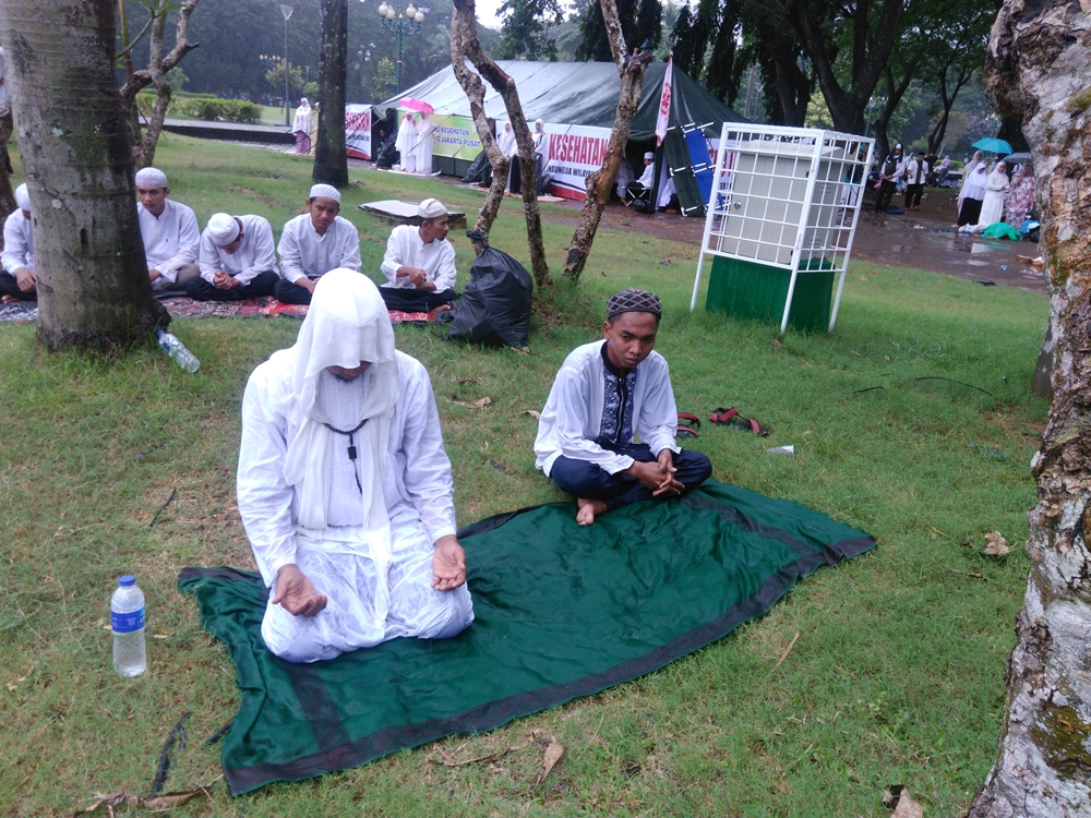 rangkuman 212 © 2016 brilio.net rangkuman 212 © 2016 brilio.net