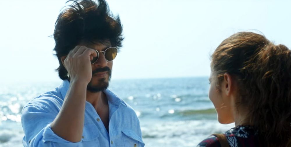 10 Momen kebersamaan SRK & Alia Bhatt di film Dear Zindagi, baper deh