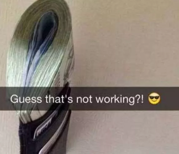 12 Kelakuan anak orang kaya saat main Snapchat, bikin geregetan!