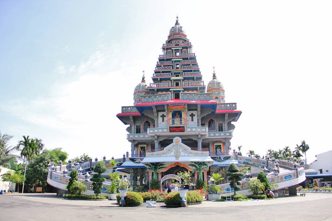 4 Rumah ibadah di Medan ini indah banget, jadi destinasi wisata religi