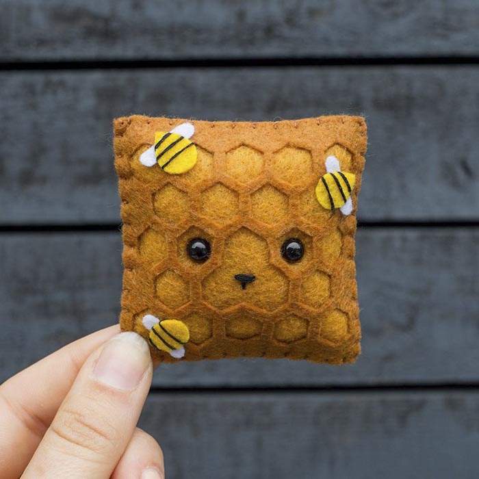 Potret wajah pada rajutan © 2016 boredpanda.com