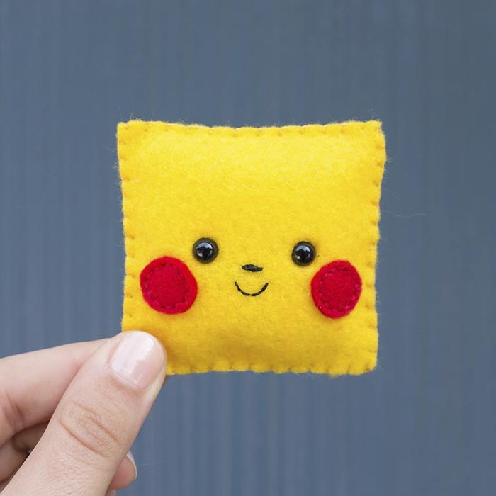 Potret wajah pada rajutan © 2016 boredpanda.com