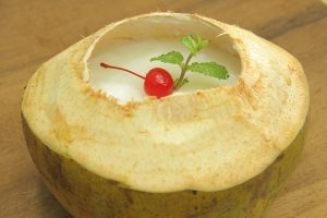 Bosan dengan jelly yang gitu-gitu saja? Yuk, bikin Jelly Kelapa saja