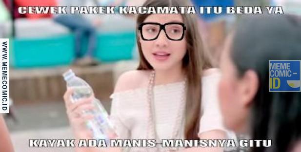 Meme Beda Kacamata Istimewa Meme Beda Kacamata Istimewa