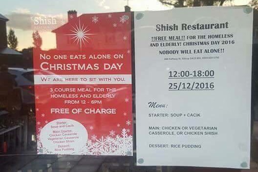 Restoran muslim ini bagikan makanan gratis di hari Natal, salut!
