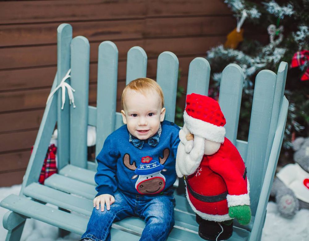 21 Potret bayi menyambut Natal untuk kali pertama, imut dan lucu abis
