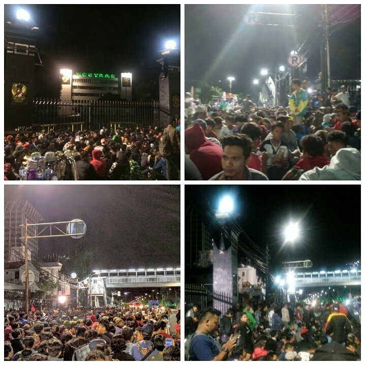 antre panjang tiket timnas © 2016 berbagai sumber