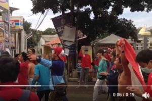 Ini video keriuhan suporter jalan kaki dukung Indonesia lawan Thailand