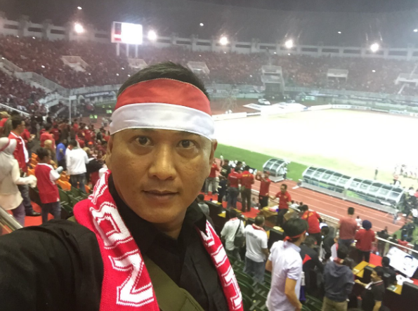 10 Gaya suporter dukung Timnas Garuda di Final Piala AFF, ayo juara