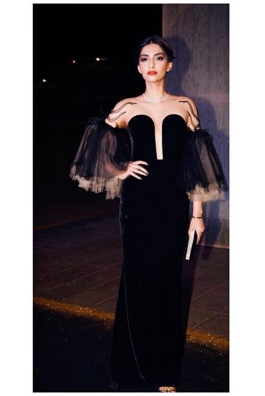 Sonam Kapoor pemenang best actress © 2016 Instagram